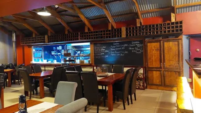 Queen’s Cottage Langebaan interior